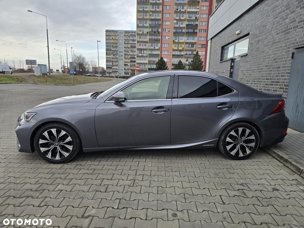 Lexus IS 300h F Sport EU6 - 38