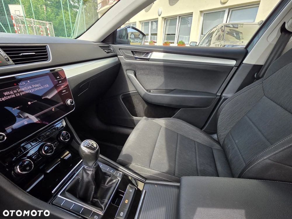 Skoda Superb 1.5 TSI ACT Ambition - 11