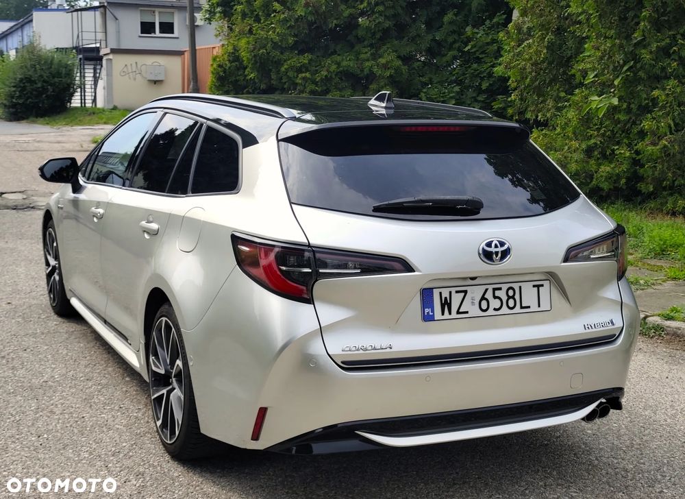 Toyota Corolla 2.0 Hybrid Executive - 13