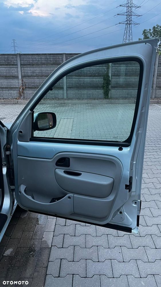 Renault Kangoo 1.2 16V Campus - 12