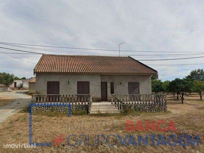 Moradia térrea T3 com logradouro em Foros de Afeiteira, Vendas Novas - Grande imagem: 2/6