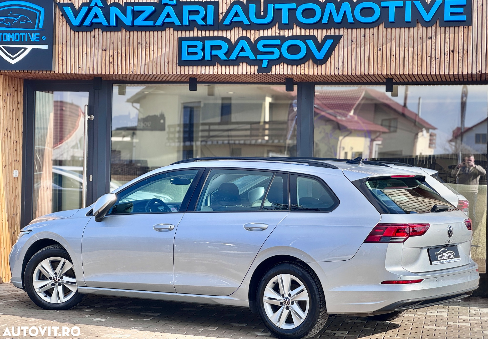 Volkswagen Golf 2.0 TDI DSG Life - 4