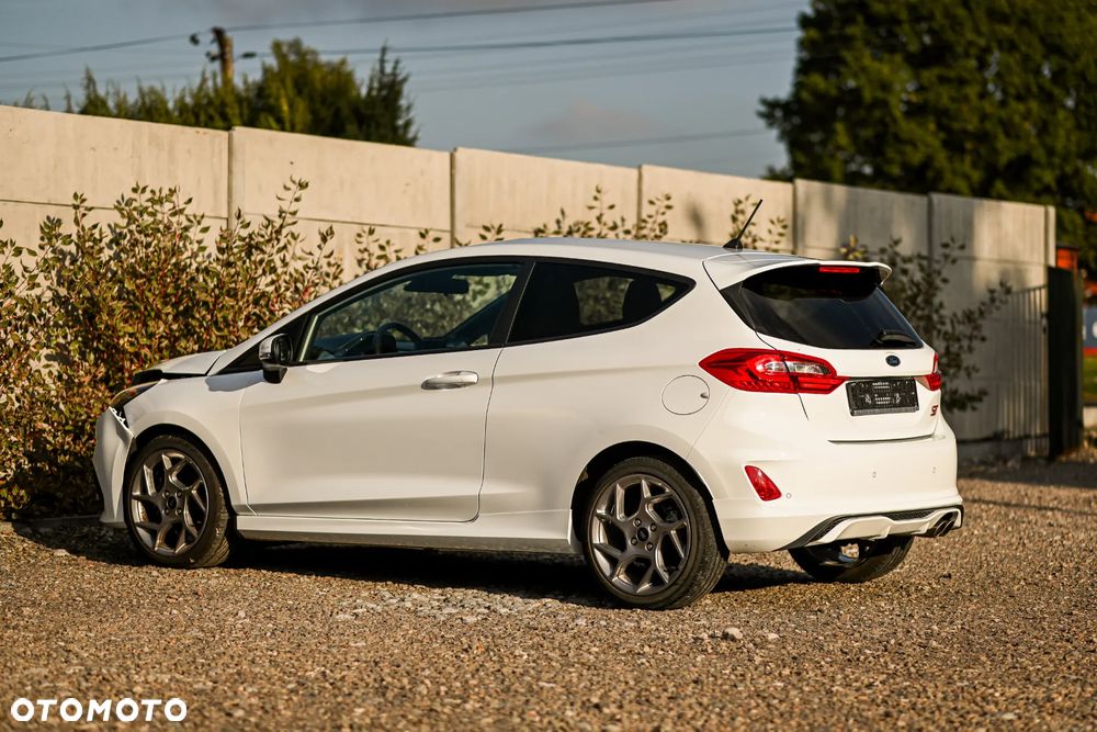Ford Fiesta 1.5 EcoBoost S&S ST X - 17