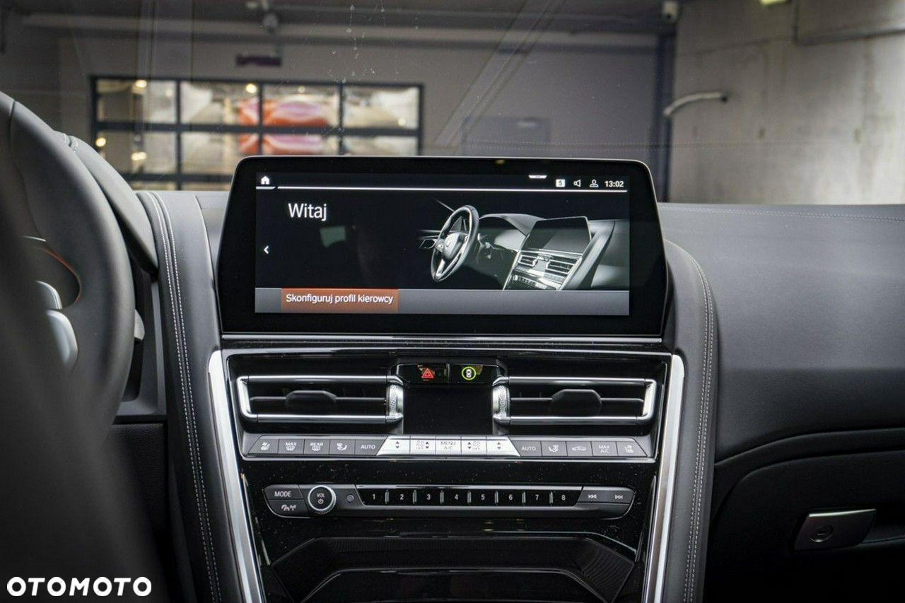BMW Seria 8 - 25