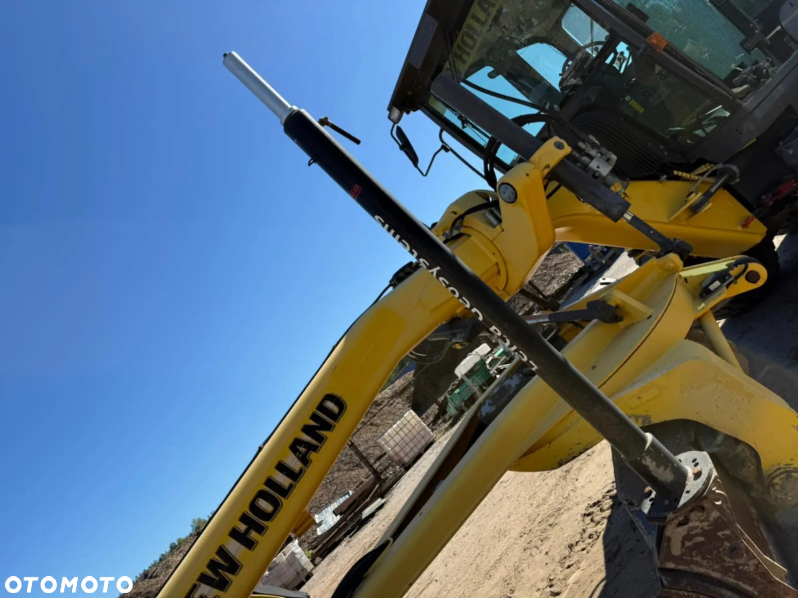 New Holland F156.7A 6x6 - 17