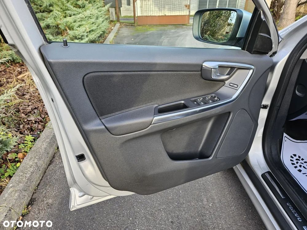 Volvo XC 60 D3 Momentum - 15