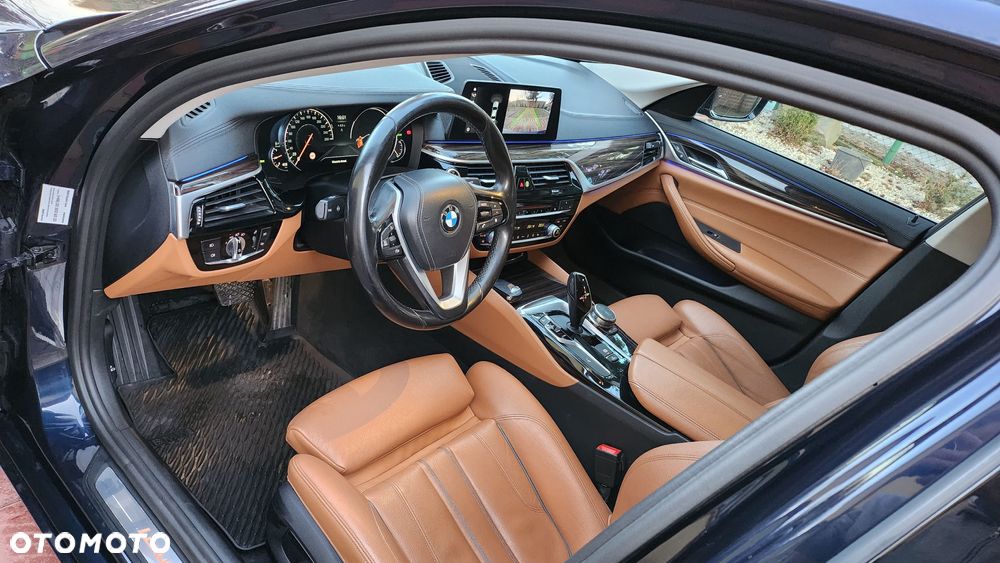 BMW Seria 5 520d xDrive Luxury Line - 11