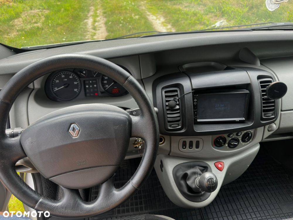 Renault Trafic - 15