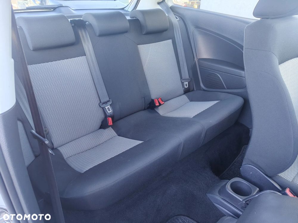 Volkswagen Polo - 13