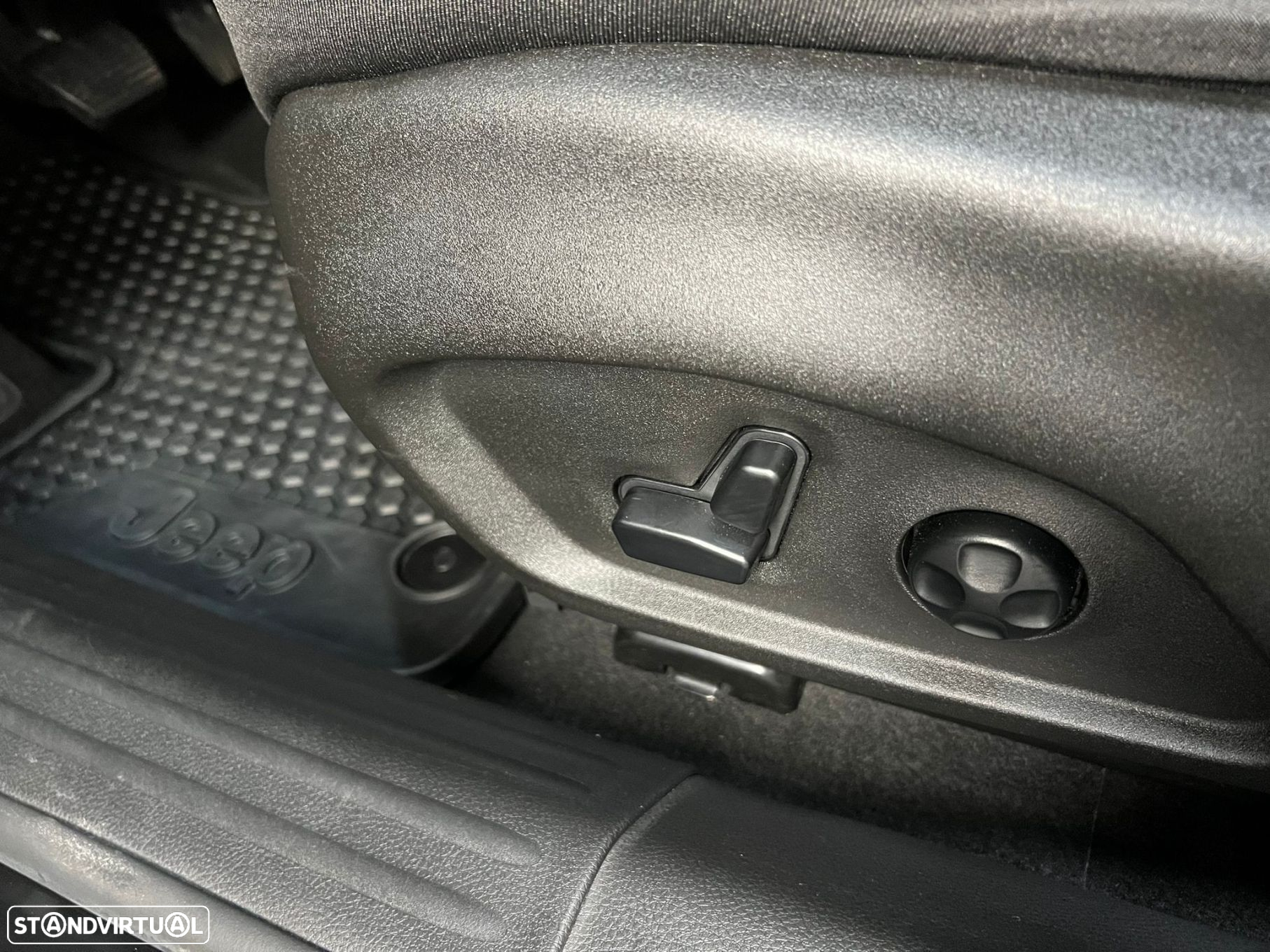 Jeep Compass 1.3 TG 4Xe Limited - 19