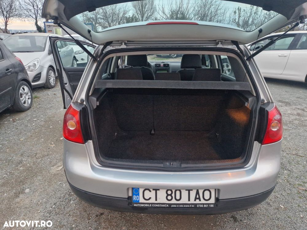 Volkswagen Golf - 10