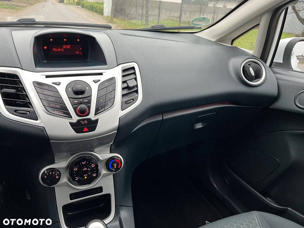 Ford Fiesta 1.25 Titanium - 23