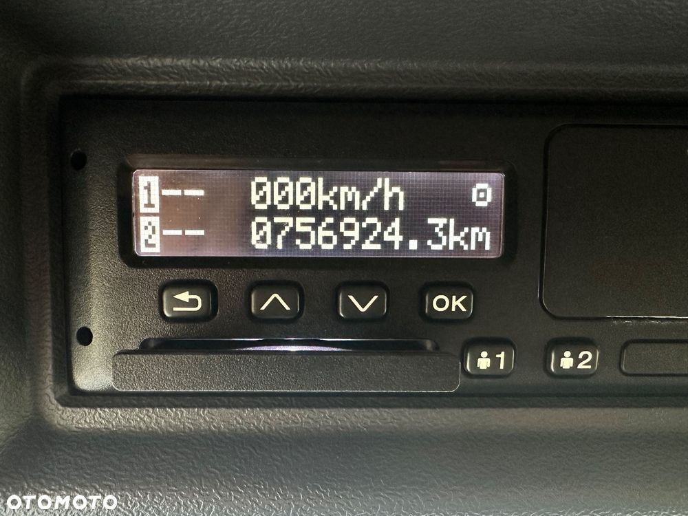 Scania P250 euro6 kontener 8.2 dzienna automat winda - 27