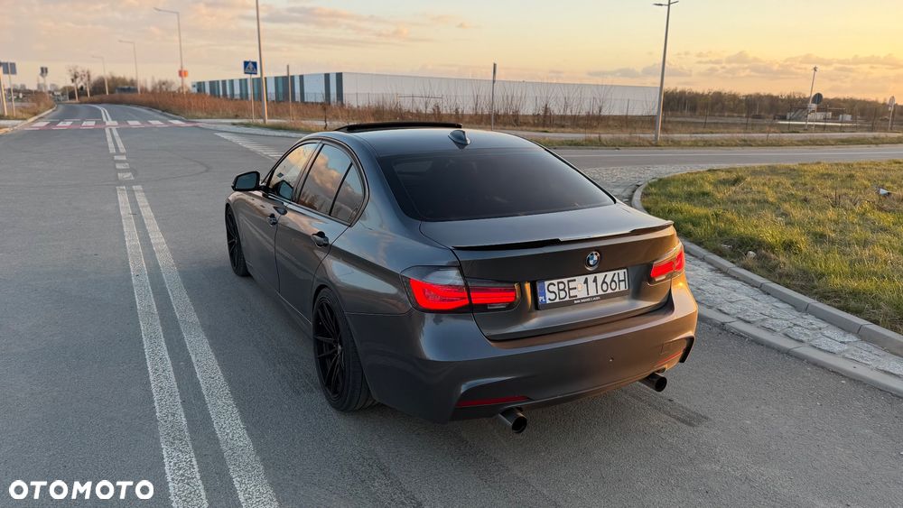 BMW Seria 3 335i M Sport - 5