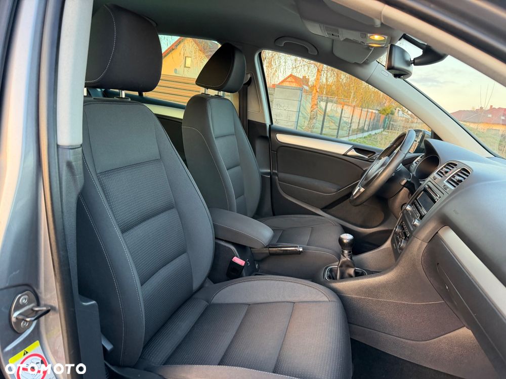 Volkswagen Golf 1.6 TDI DPF BlueMotion Technology Team - 37