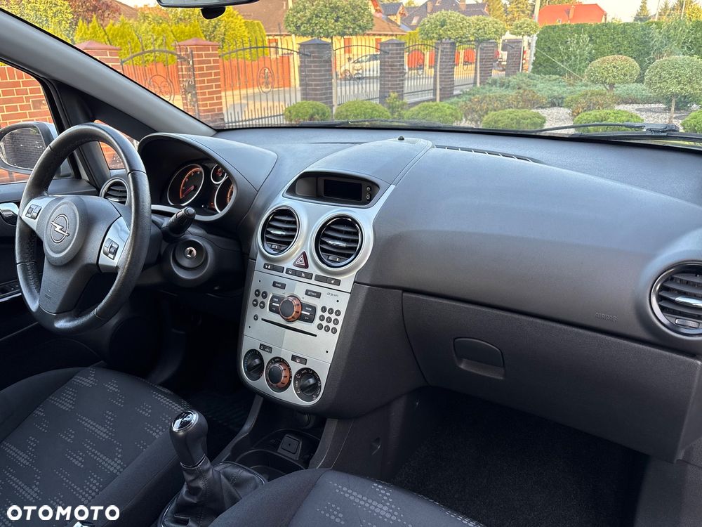 Opel Corsa 1.4 16V Edition - 16