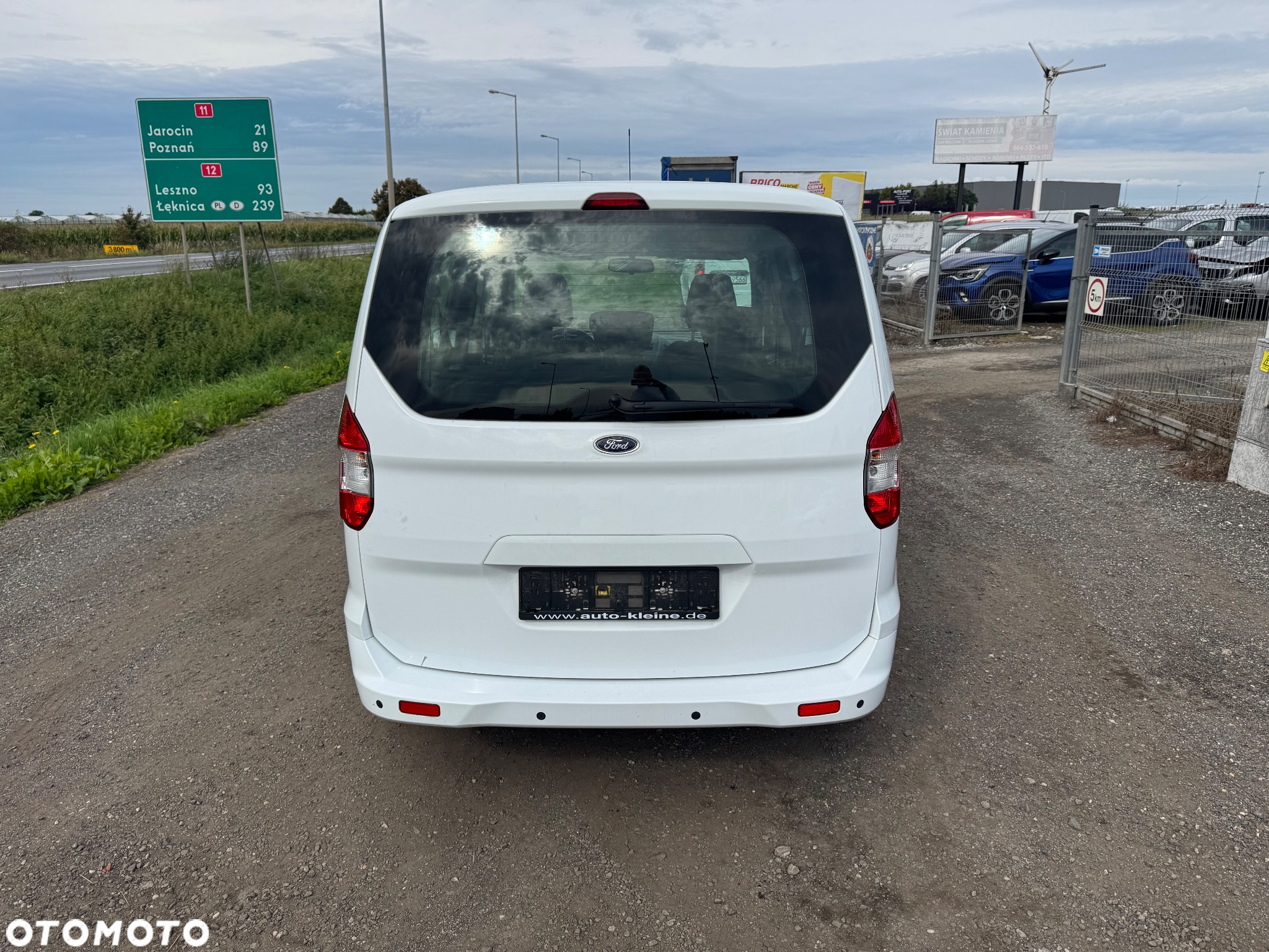 Ford Tourneo Courier 1.5 TDCi S&S Trend - 4