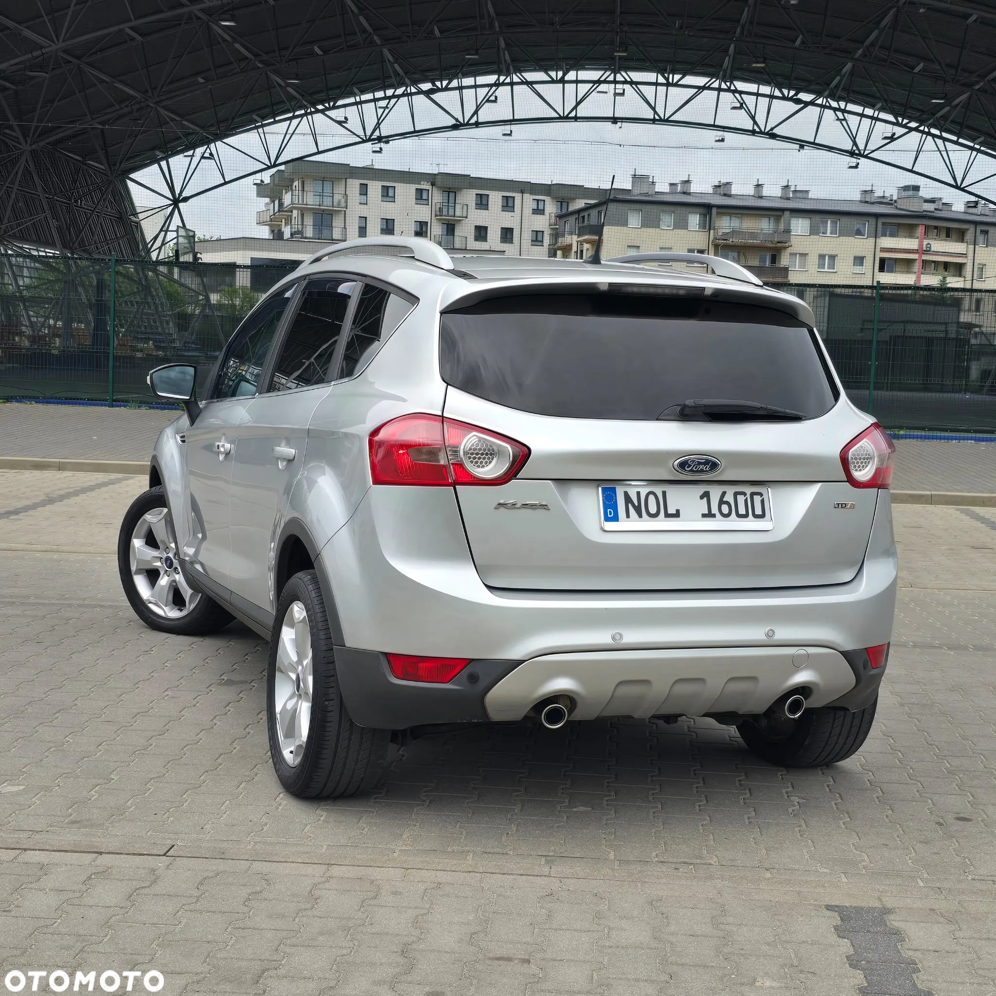 Ford Kuga 2.0 TDCi FWD Titanium - 10