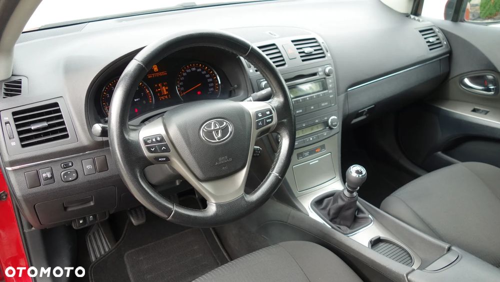 Toyota Avensis 1.8 Sol - 13