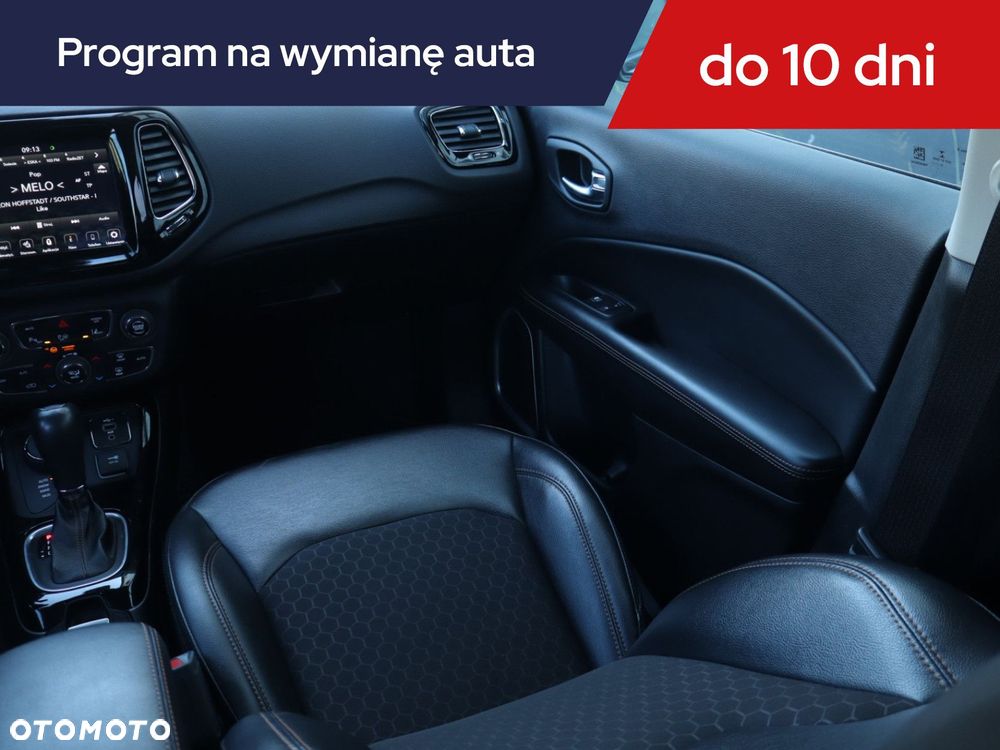 Jeep Compass - 10