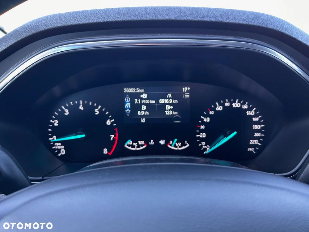 Ford Focus 1.0 EcoBoost Titanium - 11