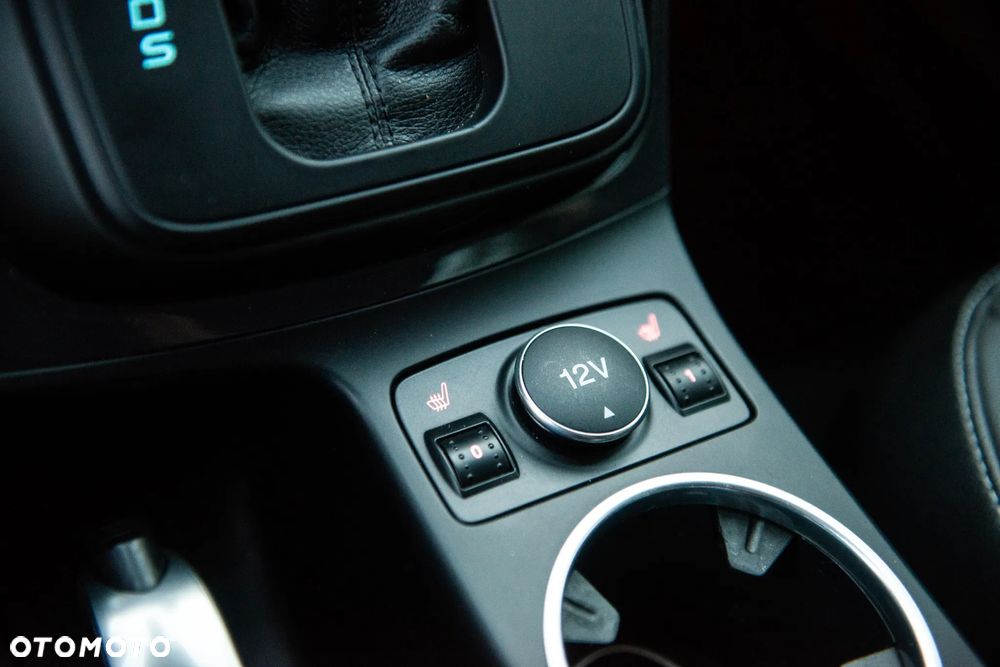 Ford Kuga 2.0 TDCi 4x4 Titanium - 38