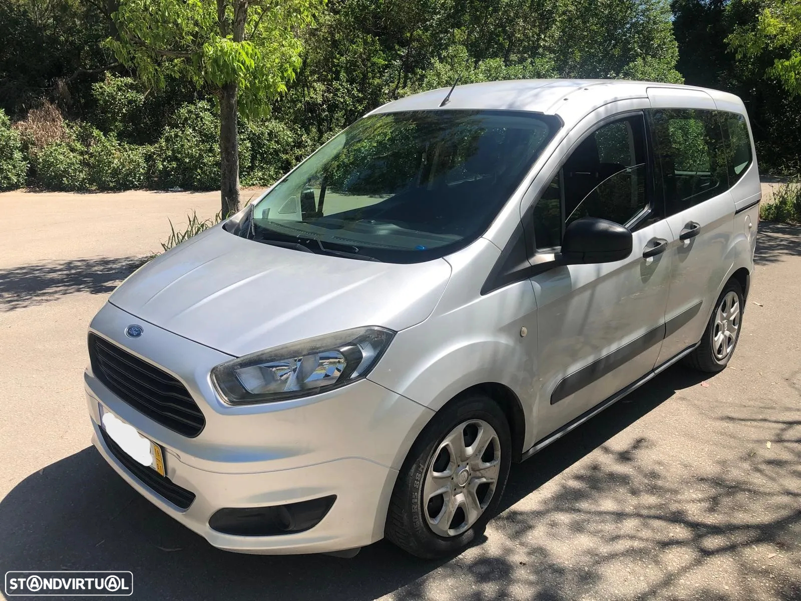 Ford Tourneo Courier 1.0 EcoBoost Ambiente - 2