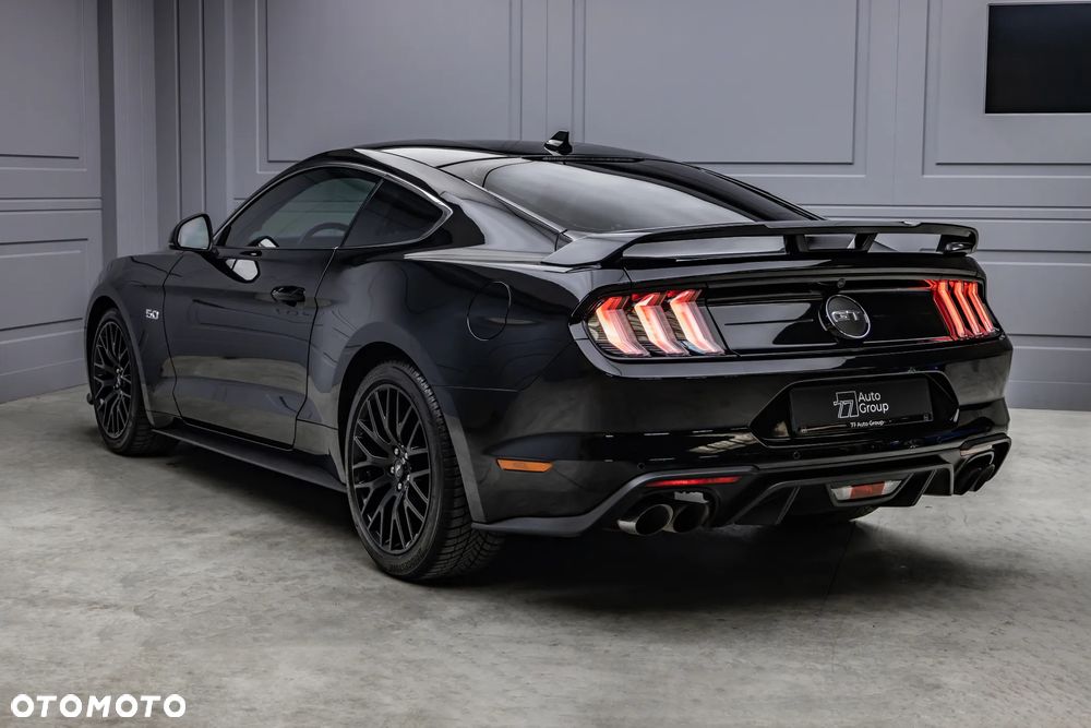 Ford Mustang - 5