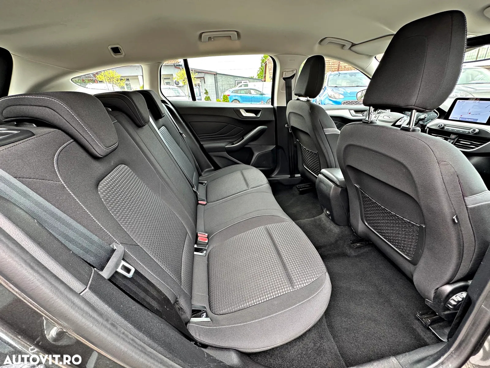 Ford Focus 2.0 EcoBlue Start-Stopp-System Aut. TITANIUM - 7