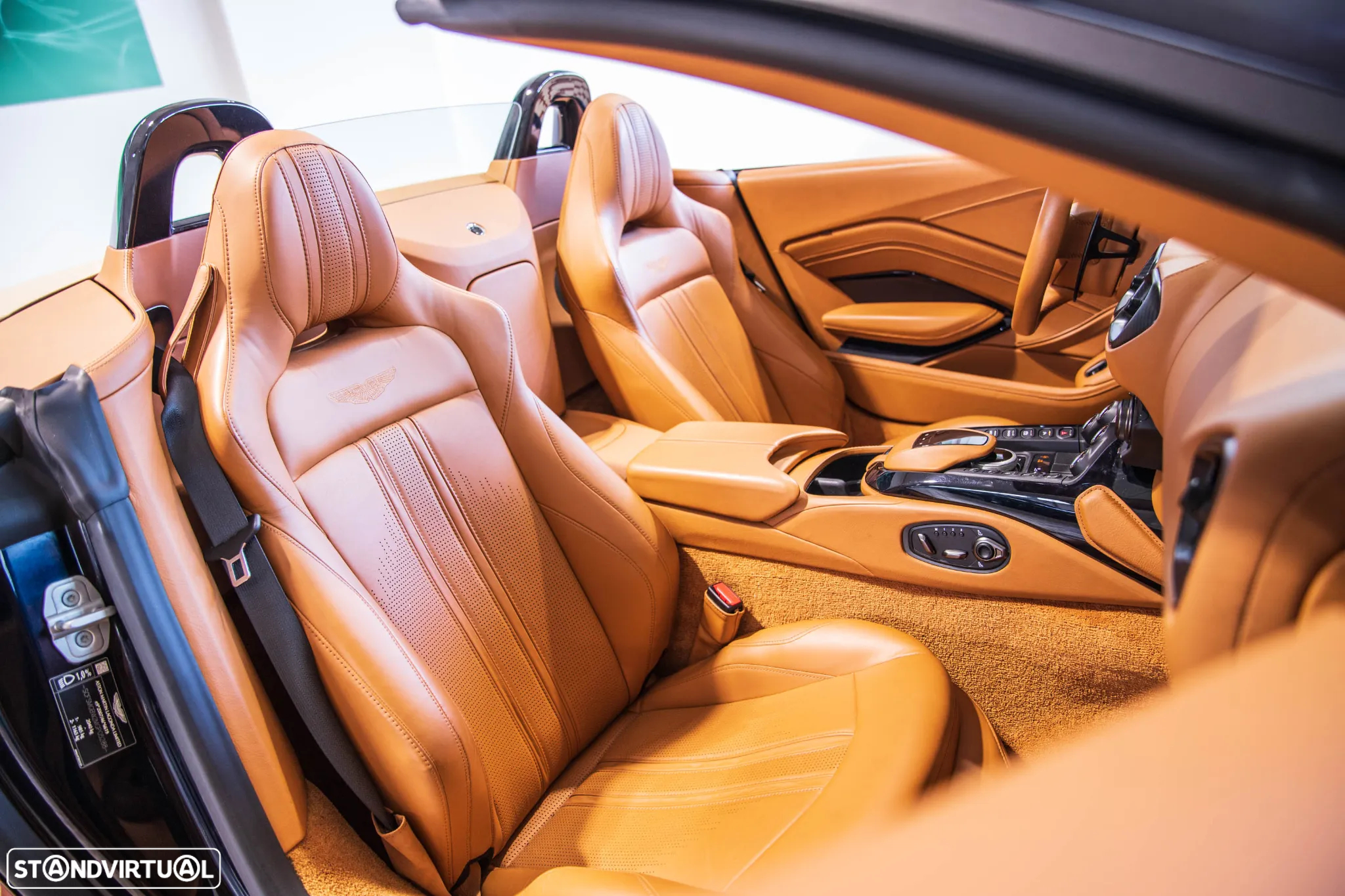 Aston Martin Vantage Roadster V8 - 12