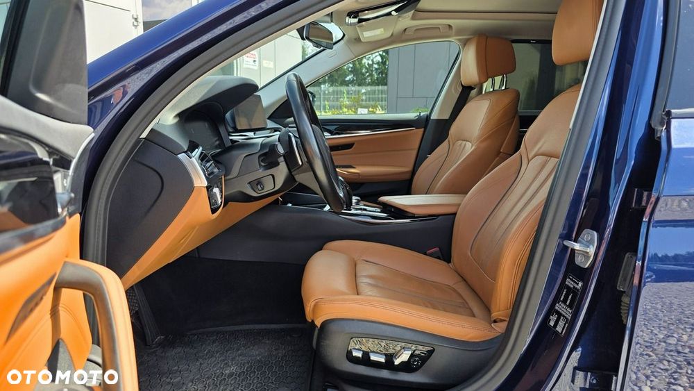 BMW Seria 5 518d Sport Line - 11