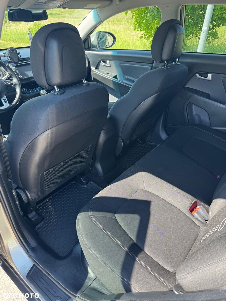 Kia Sportage 1.6 GDI L 2WD - 6