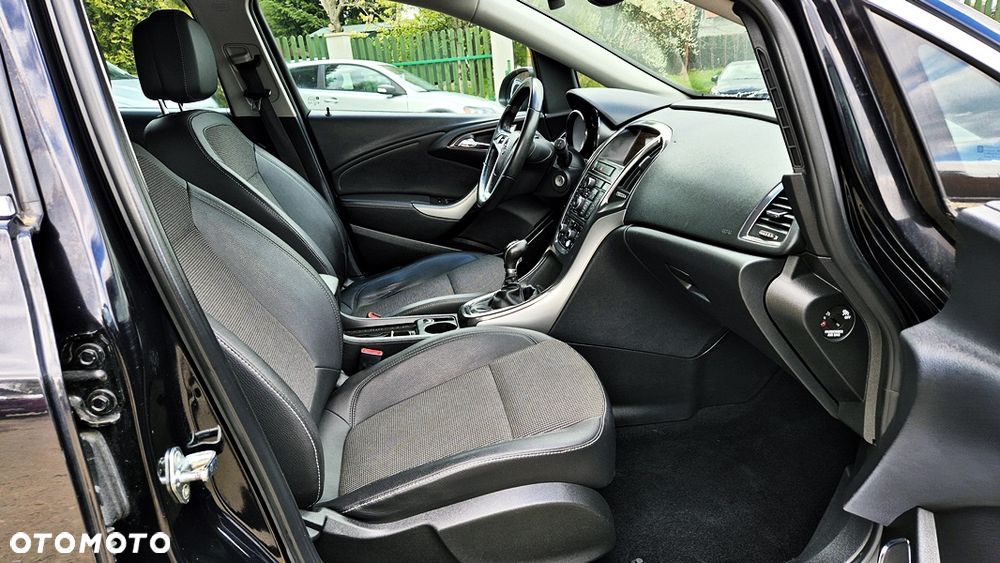 Opel Astra 1.4 Turbo Cosmo - 40