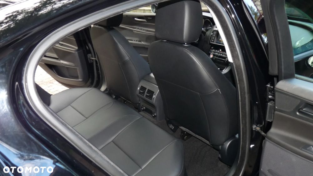 Jaguar XE 25t AWD Prestige - 16