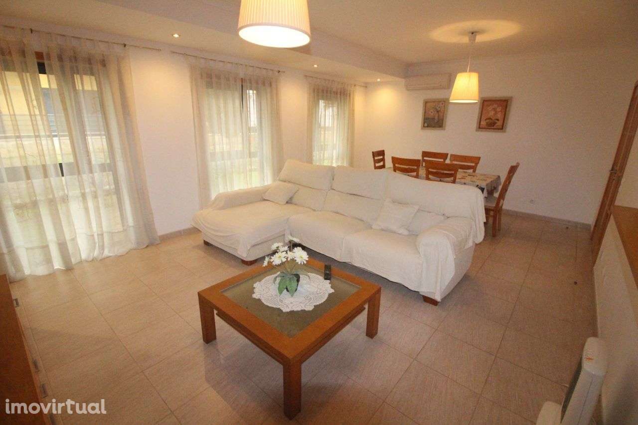 Armação de Pêra, T2 Semi-Novo com Piscina, Garagem e 2 wc´s - Grande imagem: 4/20