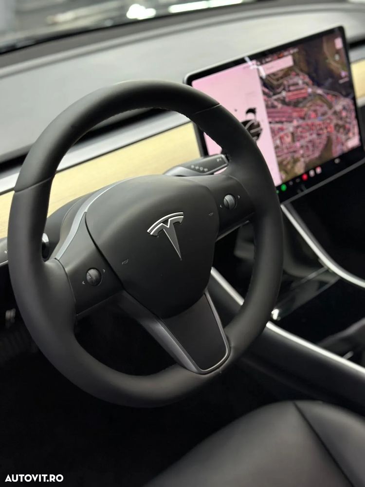 Tesla Model 3 AWD Dual Motor - 24