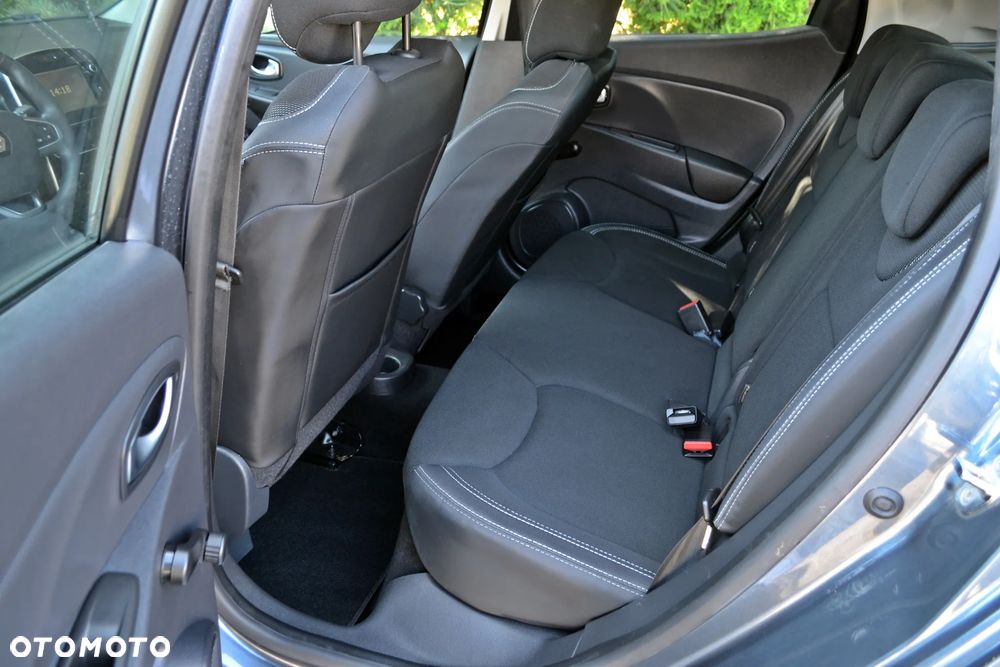 Renault Clio - 26