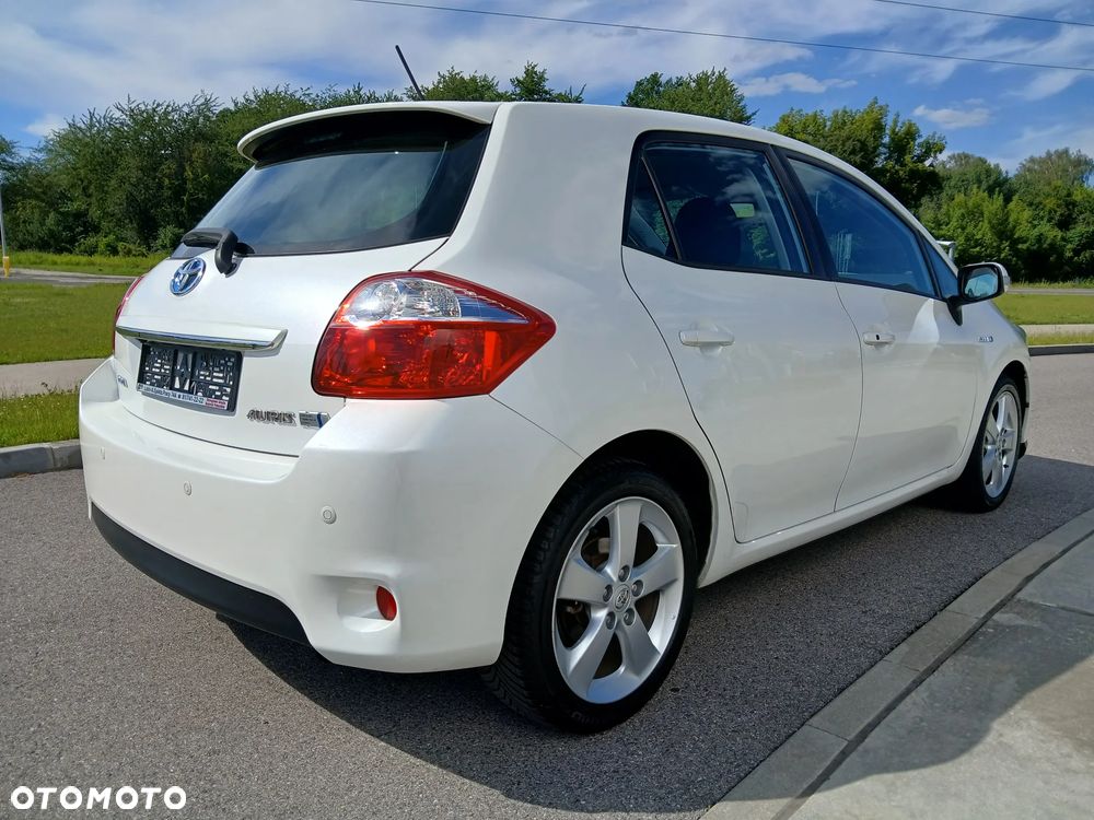 Toyota Auris - 10