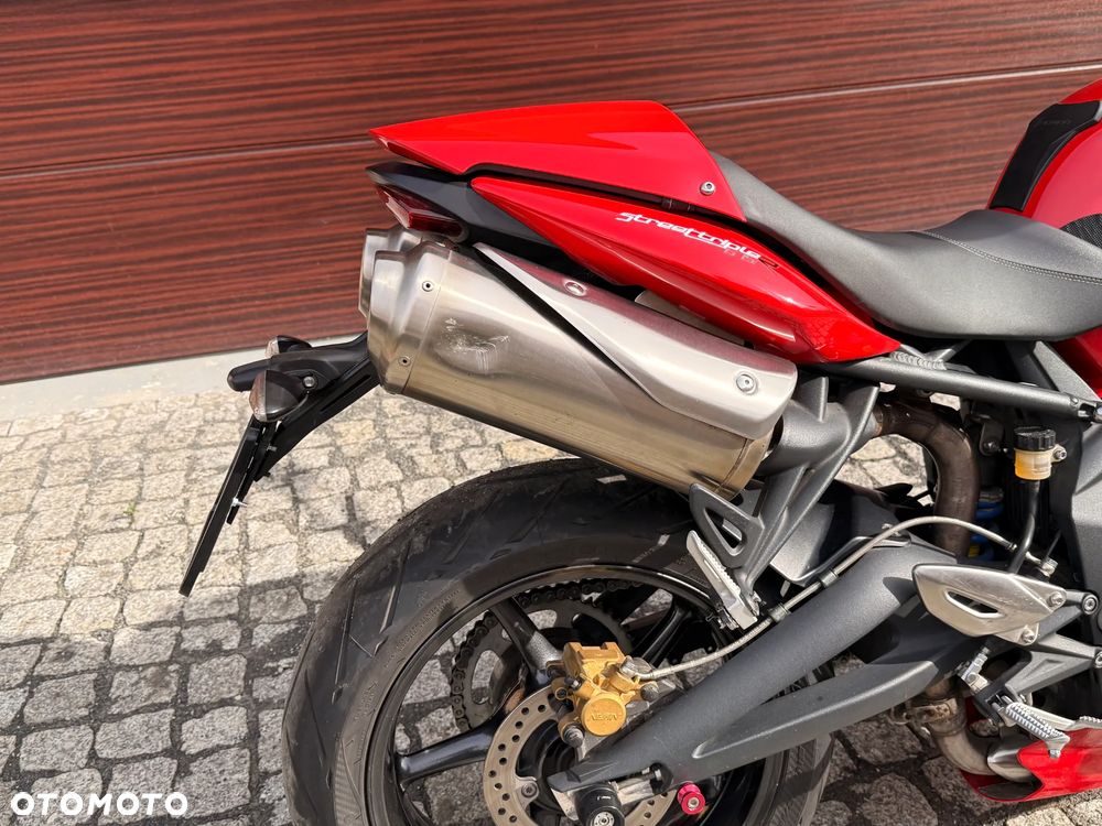 Triumph Street Triple - 7