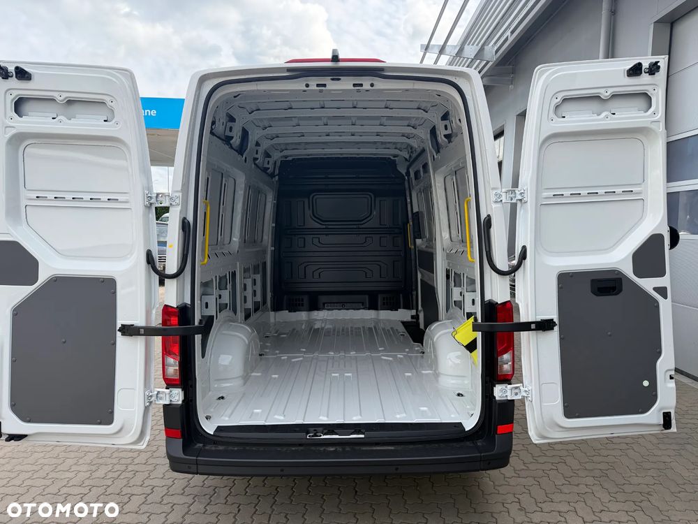 Volkswagen Crafter - 10
