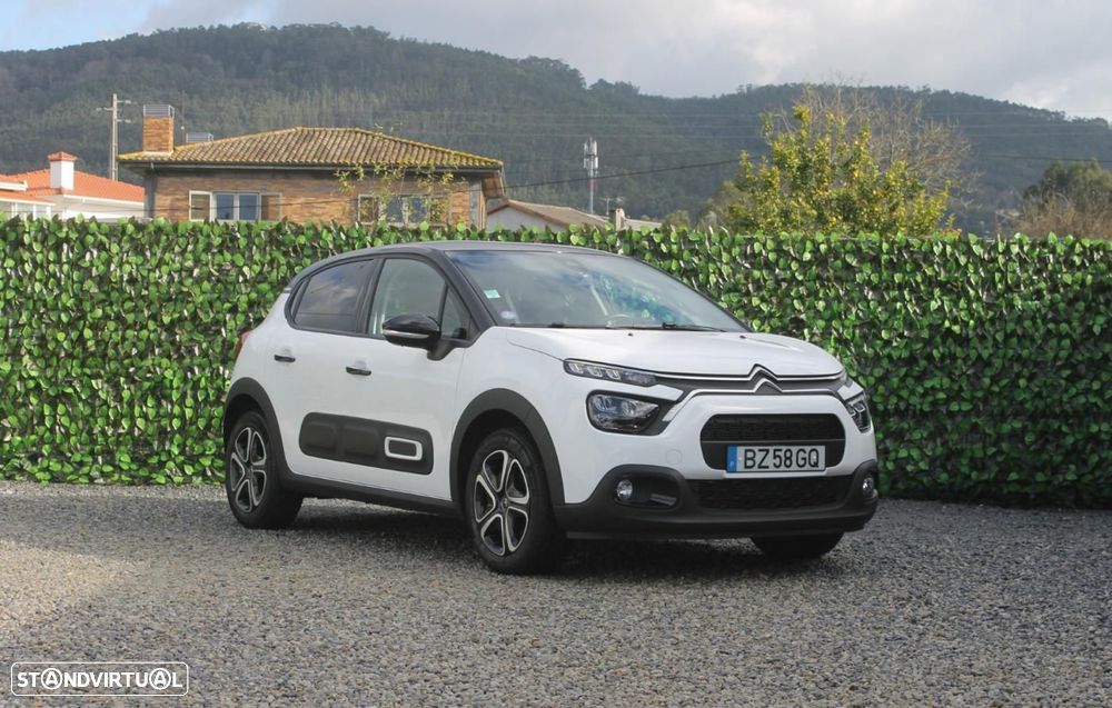 Citroën C3 1.2 PureTech Shine - 2