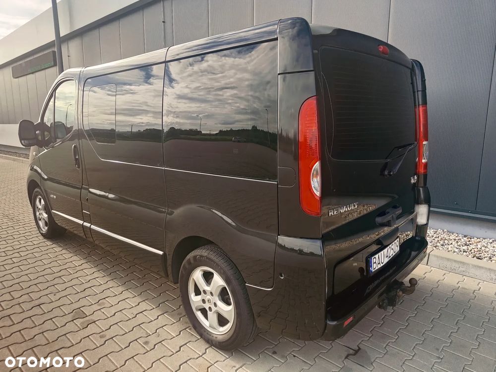 Renault Trafic 2.0 dCi 115 FAP Passenger Black Edition - 14