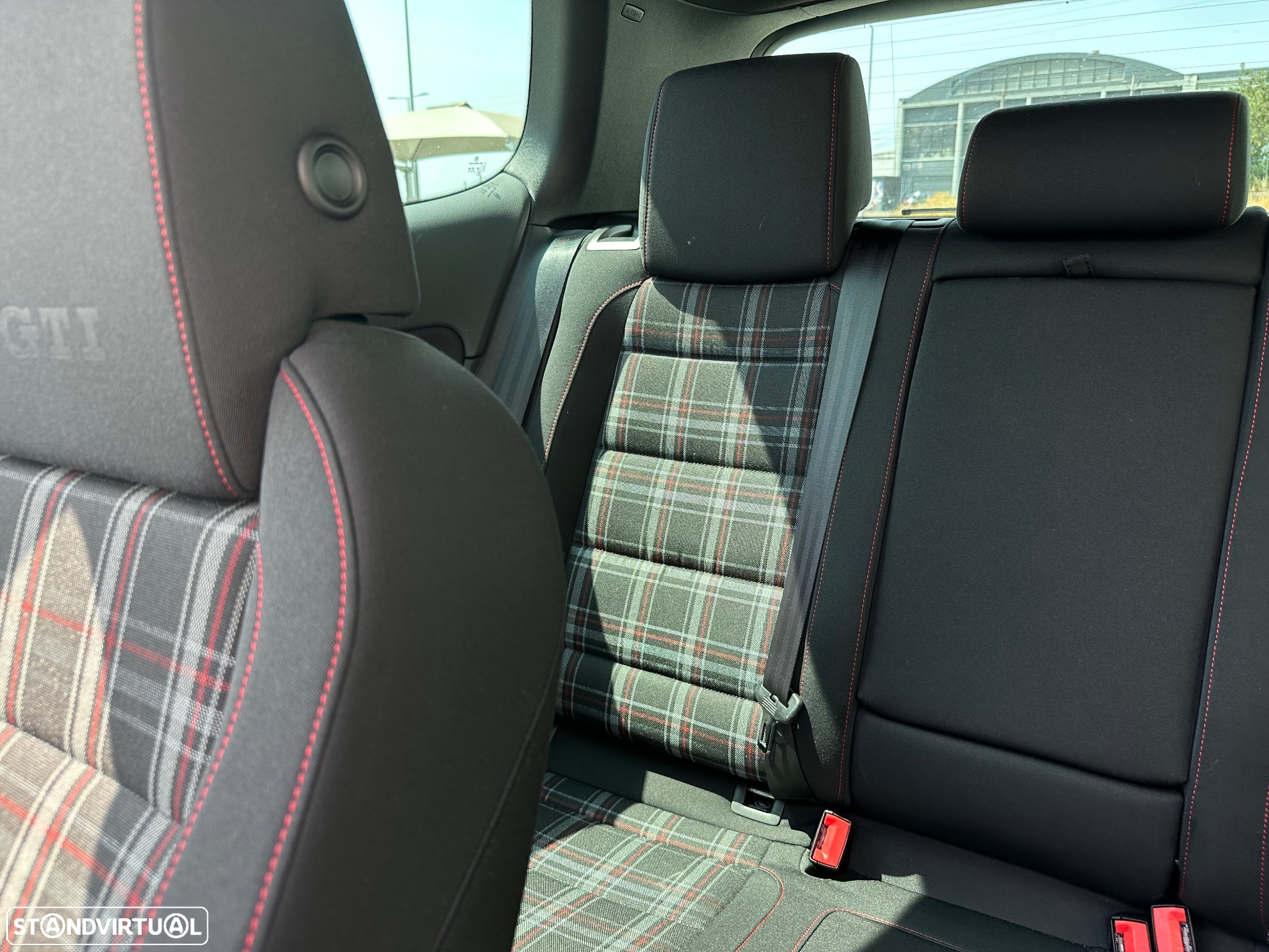 VW Golf 2.0 GTI - 6