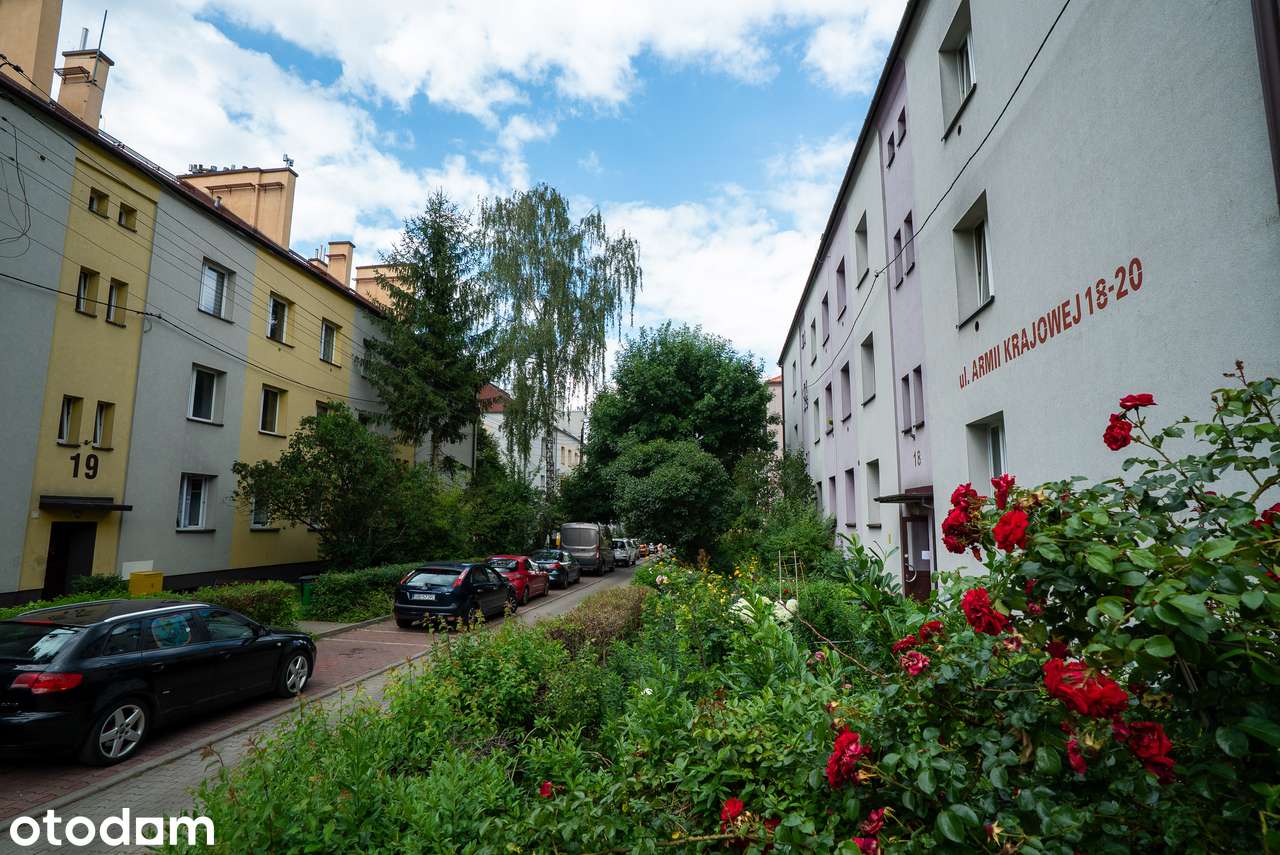 Rozkładowe 2 pokoje z balkonem w zielonej okolicy – NISKI CZYNSZ