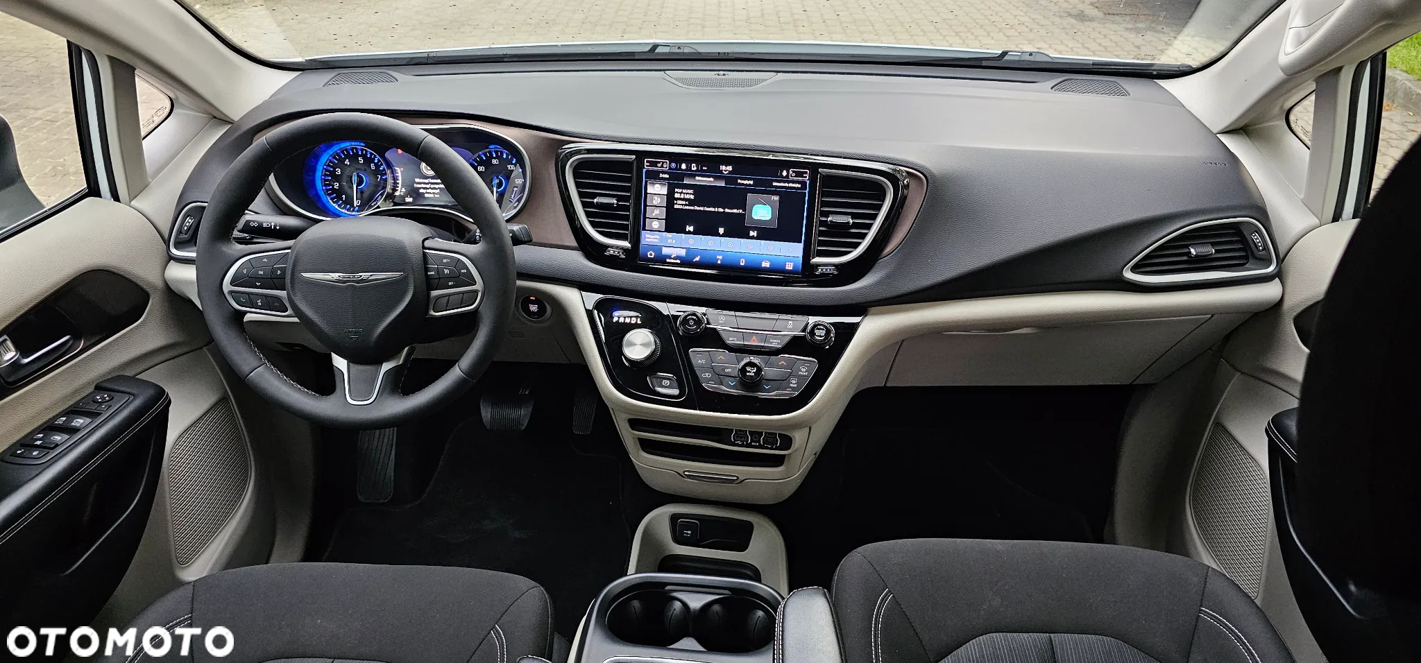 Chrysler Pacifica - 18