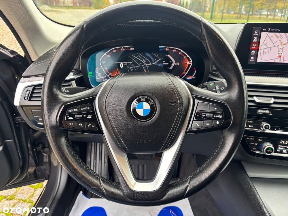 BMW Seria 5 520d mHEV - 33
