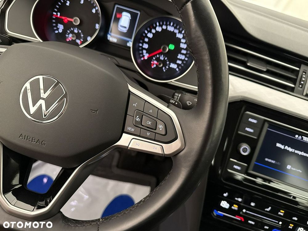 Volkswagen Passat - 26