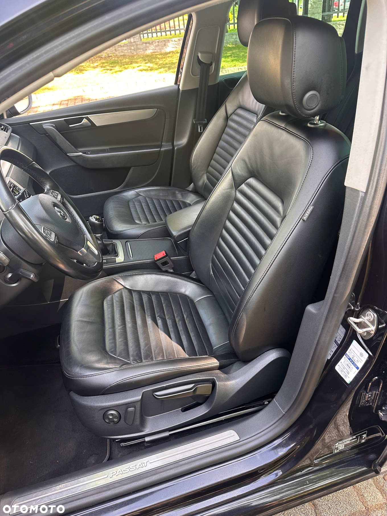 Volkswagen Passat Variant 2.0 TDI BlueMotion Technology R-Line - 11