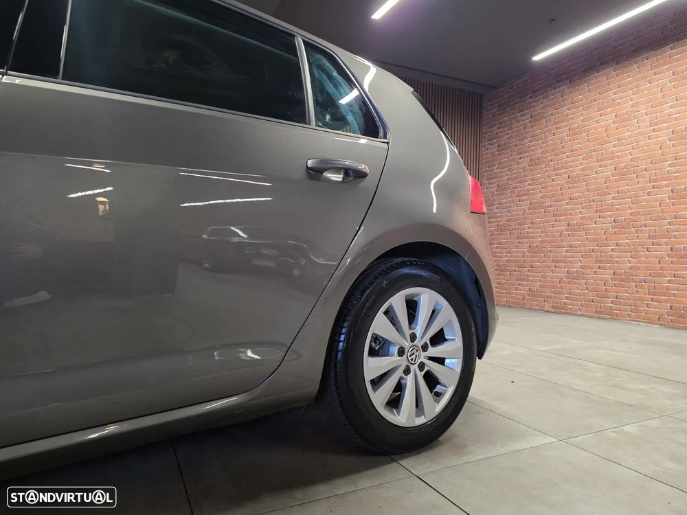 VW Golf 1.6 TDi BlueMotion Trendline - 15
