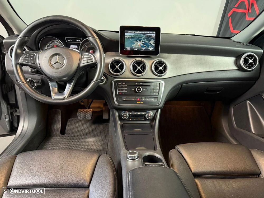 Mercedes-Benz GLA 180 - 15